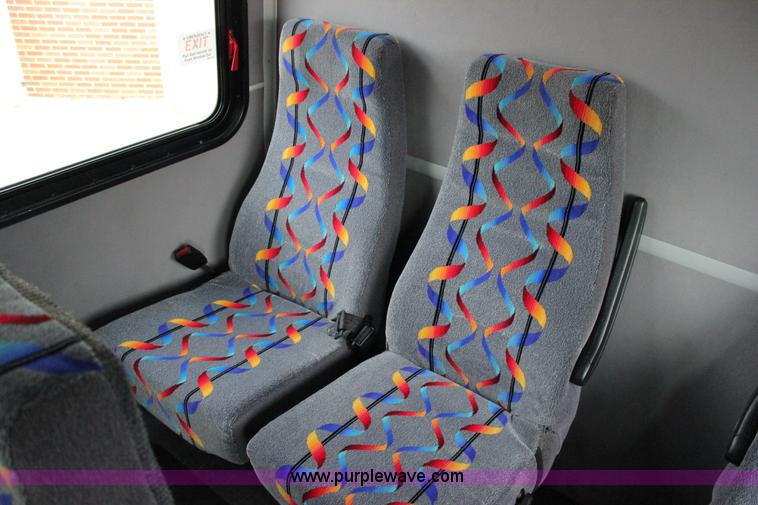 image for item J2314 2007 Ford E450 bus