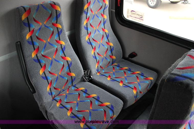 image for item J2314 2007 Ford E450 bus