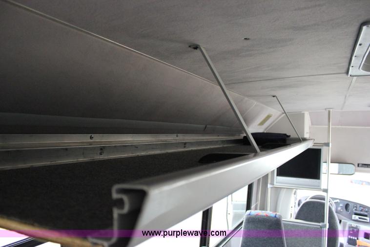 image for item J2314 2007 Ford E450 bus