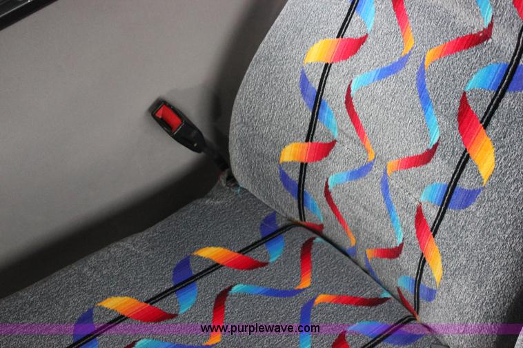 image for item J2314 2007 Ford E450 bus