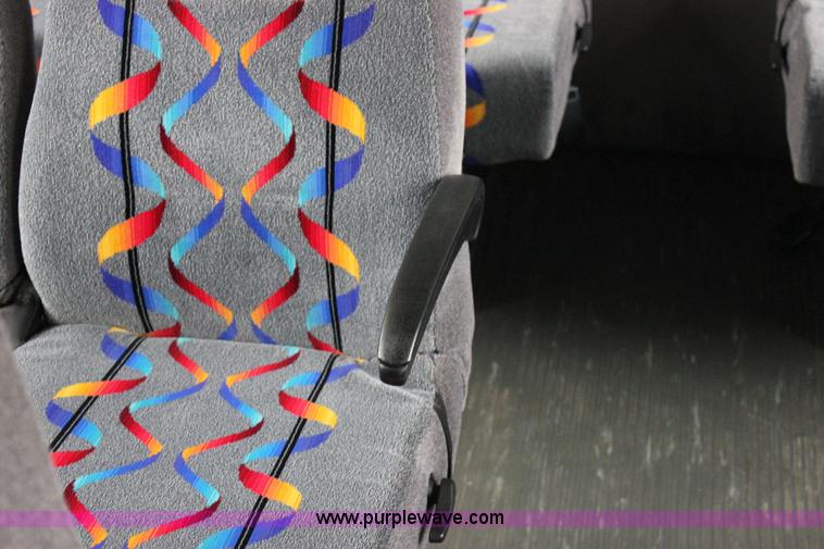 image for item J2314 2007 Ford E450 bus