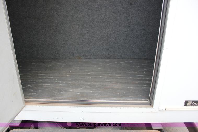 image for item J2314 2007 Ford E450 bus