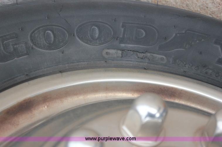 image for item J2314 2007 Ford E450 bus