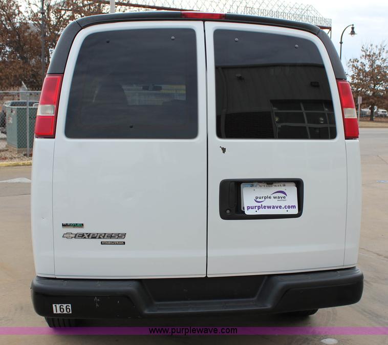 image for item J2315 2010 Chevrolet Express 3500 LS Extended van