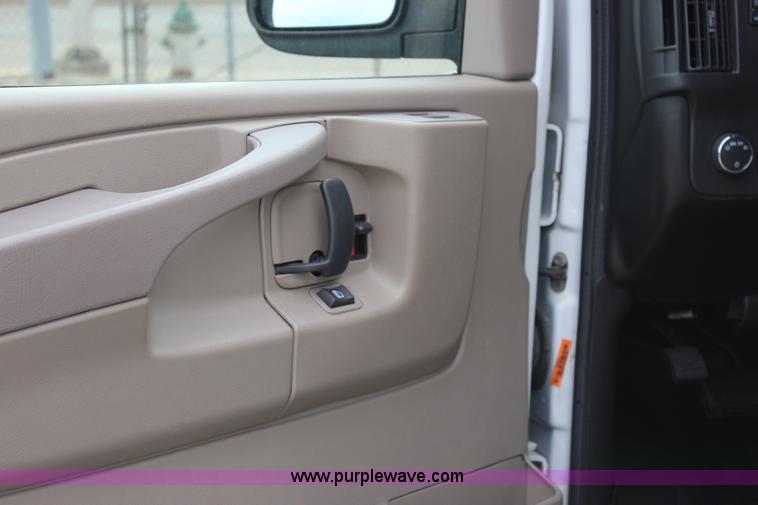 image for item J2315 2010 Chevrolet Express 3500 LS Extended van