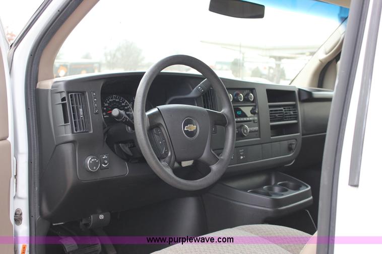 image for item J2315 2010 Chevrolet Express 3500 LS Extended van