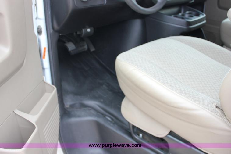 image for item J2315 2010 Chevrolet Express 3500 LS Extended van
