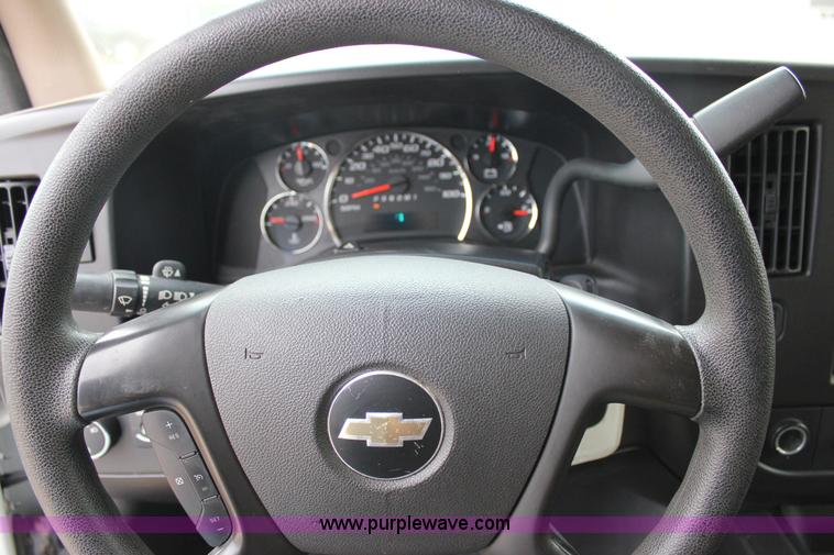 image for item J2315 2010 Chevrolet Express 3500 LS Extended van