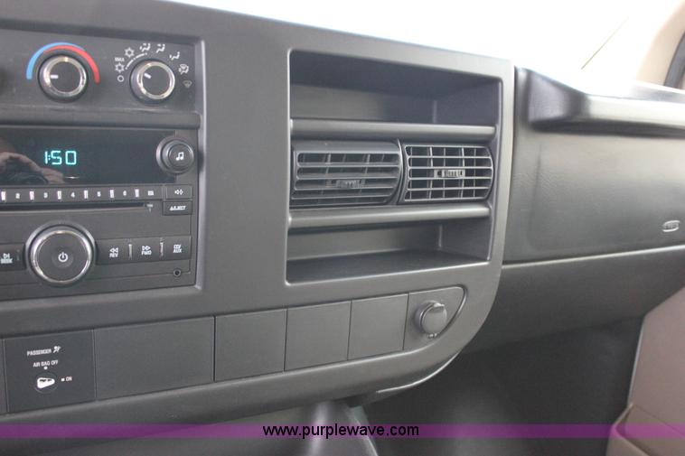 image for item J2315 2010 Chevrolet Express 3500 LS Extended van
