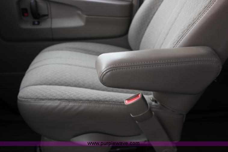 image for item J2315 2010 Chevrolet Express 3500 LS Extended van