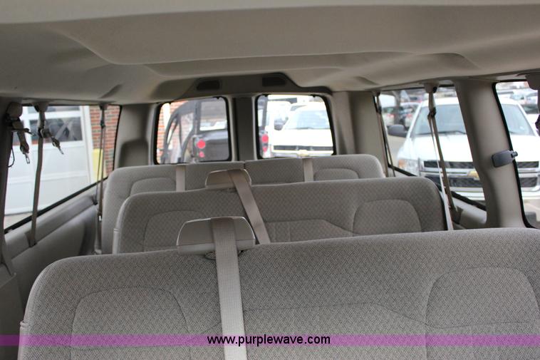 image for item J2315 2010 Chevrolet Express 3500 LS Extended van