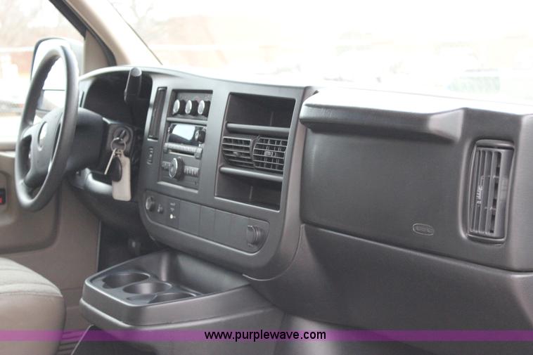 image for item J2315 2010 Chevrolet Express 3500 LS Extended van