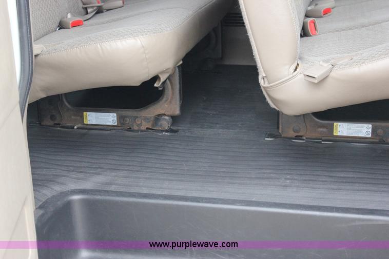 image for item J2315 2010 Chevrolet Express 3500 LS Extended van