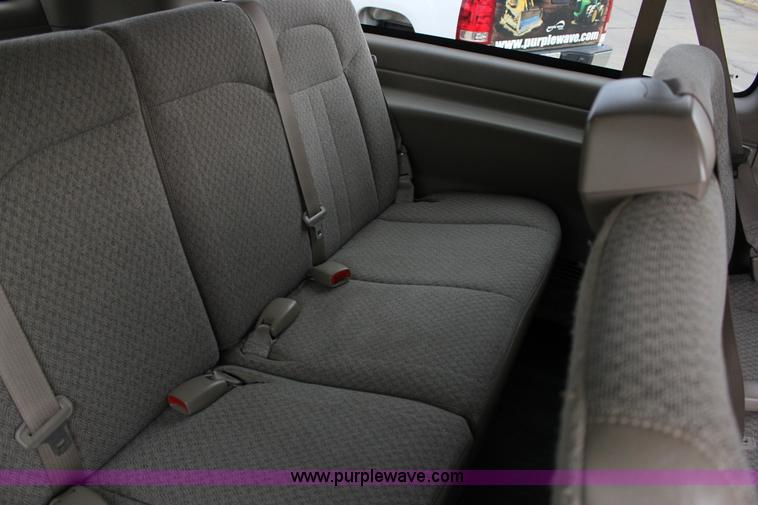 image for item J2315 2010 Chevrolet Express 3500 LS Extended van