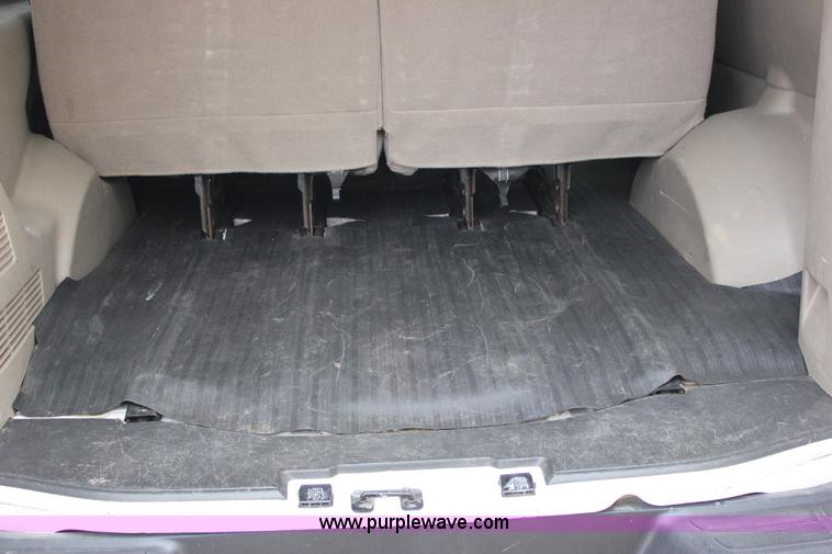 image for item J2315 2010 Chevrolet Express 3500 LS Extended van