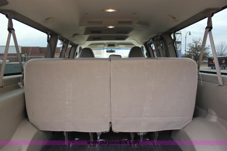 image for item J2315 2010 Chevrolet Express 3500 LS Extended van