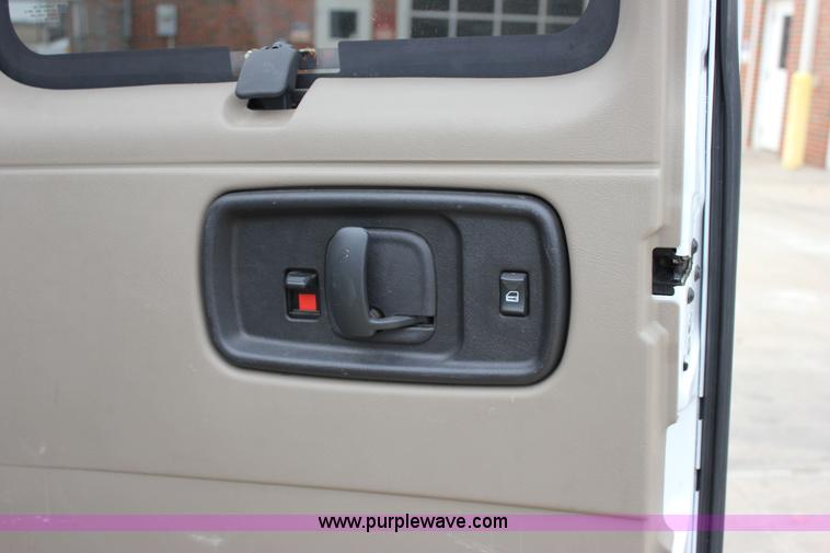 image for item J2315 2010 Chevrolet Express 3500 LS Extended van