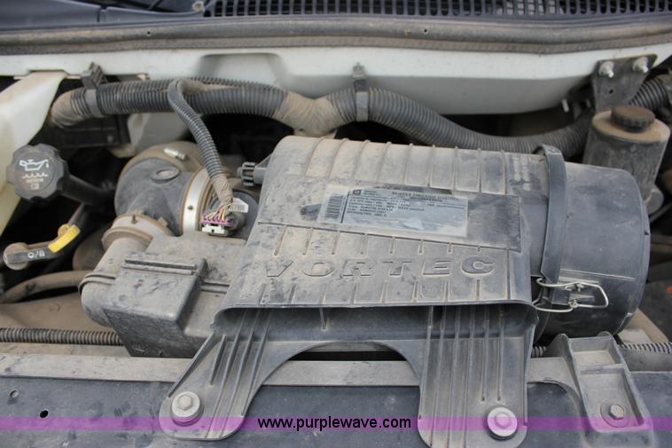 image for item J2315 2010 Chevrolet Express 3500 LS Extended van