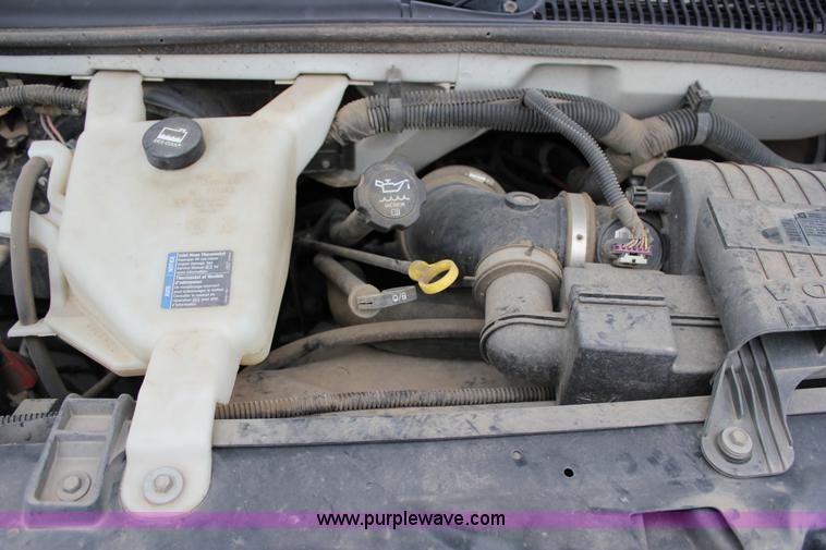 image for item J2315 2010 Chevrolet Express 3500 LS Extended van