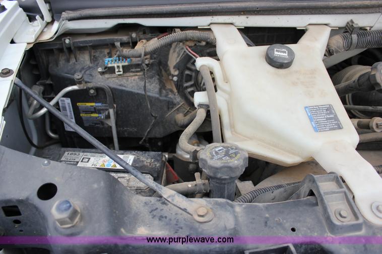 image for item J2315 2010 Chevrolet Express 3500 LS Extended van