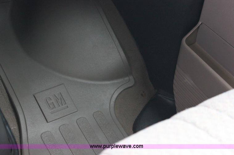 image for item J2316 2007 Chevrolet Express 3500 van