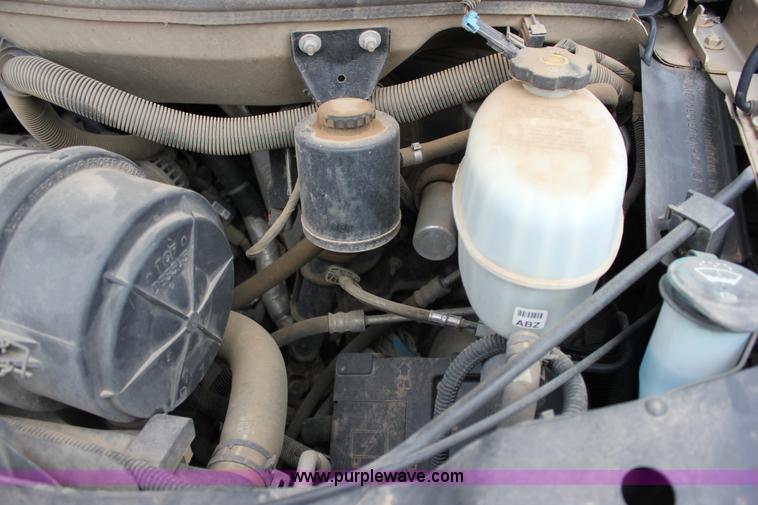 image for item J2316 2007 Chevrolet Express 3500 van