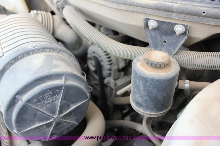 image for item J2316 2007 Chevrolet Express 3500 van