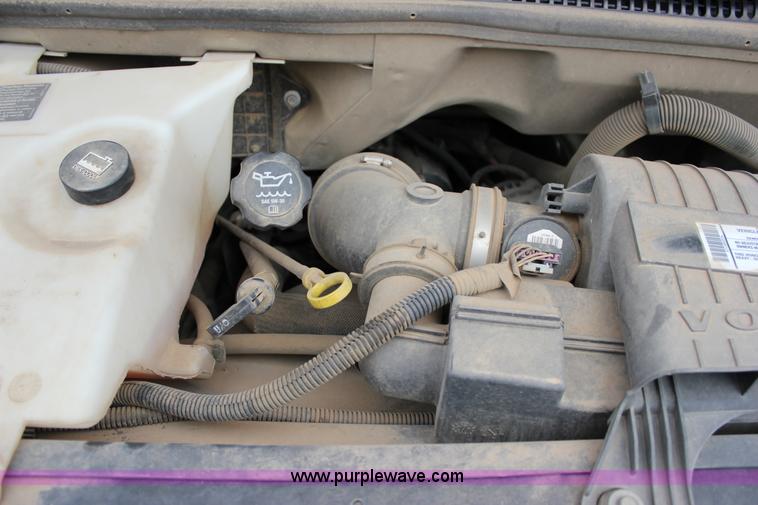 image for item J2316 2007 Chevrolet Express 3500 van