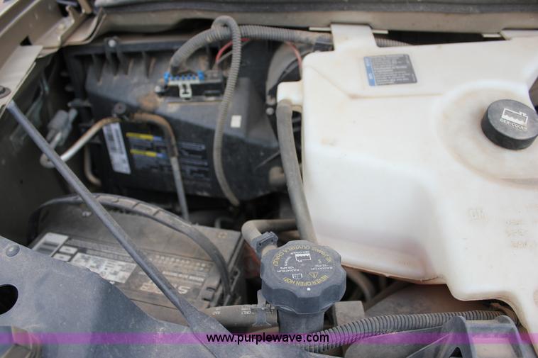 image for item J2316 2007 Chevrolet Express 3500 van