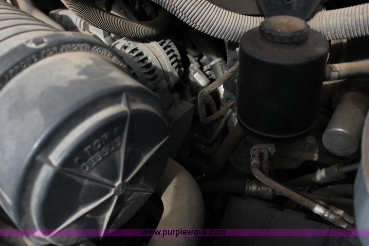 image for item J2317 2007 Chevrolet Express 3500 van