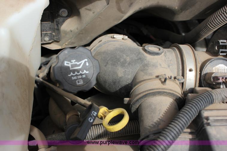 image for item J2317 2007 Chevrolet Express 3500 van