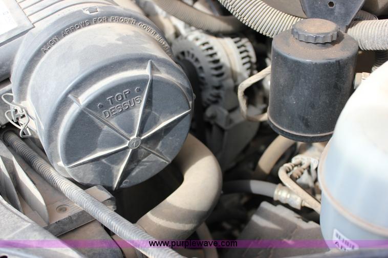 image for item J2317 2007 Chevrolet Express 3500 van