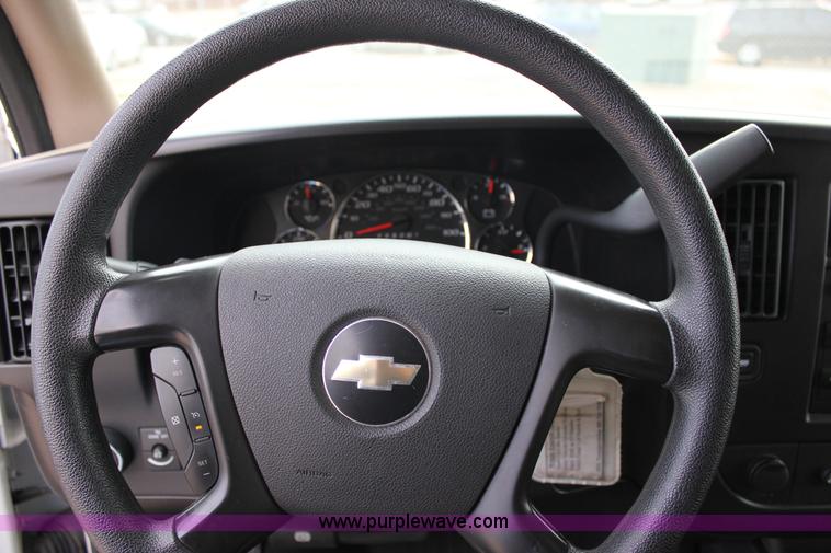 image for item J2318 2010 Chevrolet Express 3500 Extended van