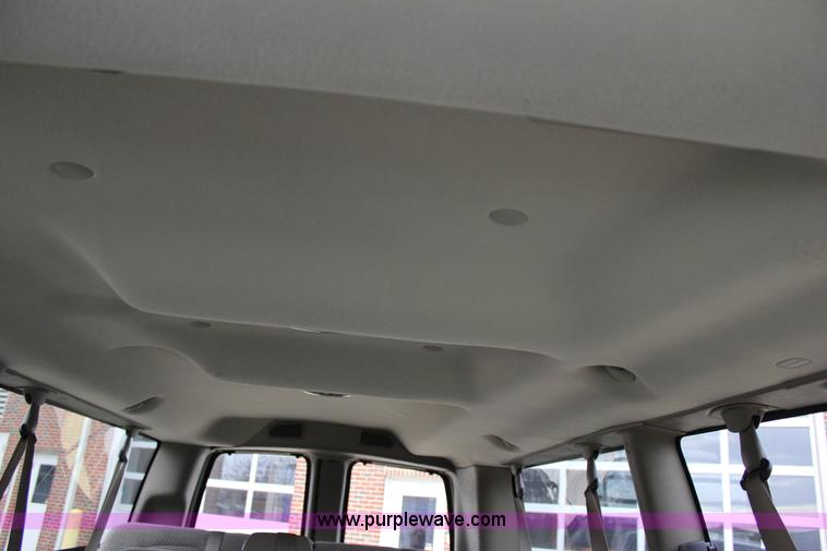 image for item J2318 2010 Chevrolet Express 3500 Extended van