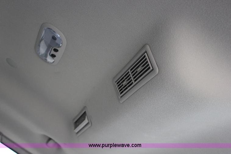 image for item J2319 2010 Chevrolet Express 3500 Extended van