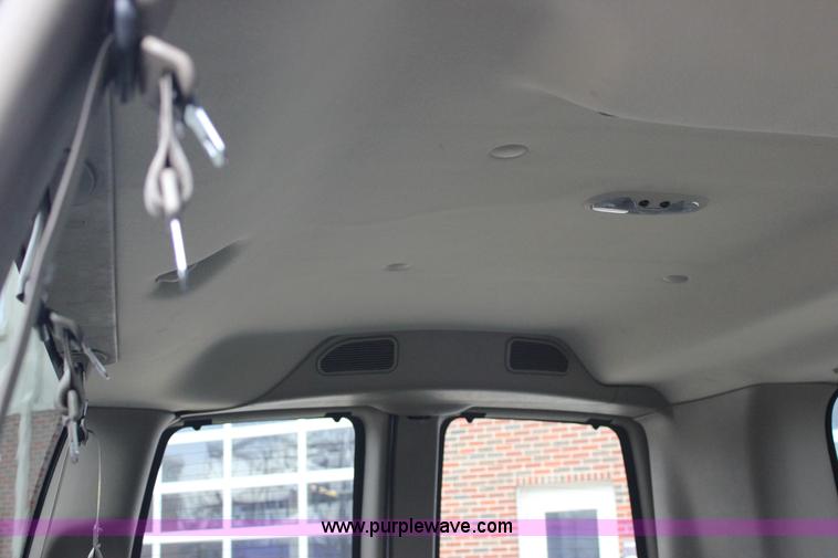 image for item J2319 2010 Chevrolet Express 3500 Extended van