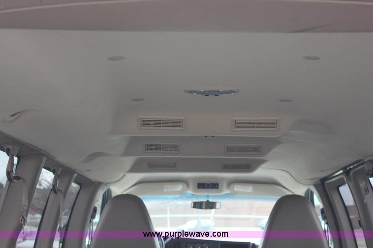 image for item J2319 2010 Chevrolet Express 3500 Extended van