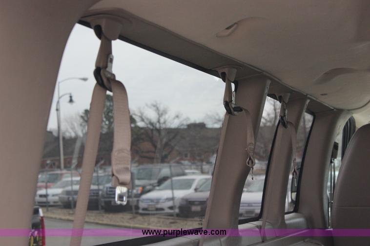 image for item J2319 2010 Chevrolet Express 3500 Extended van