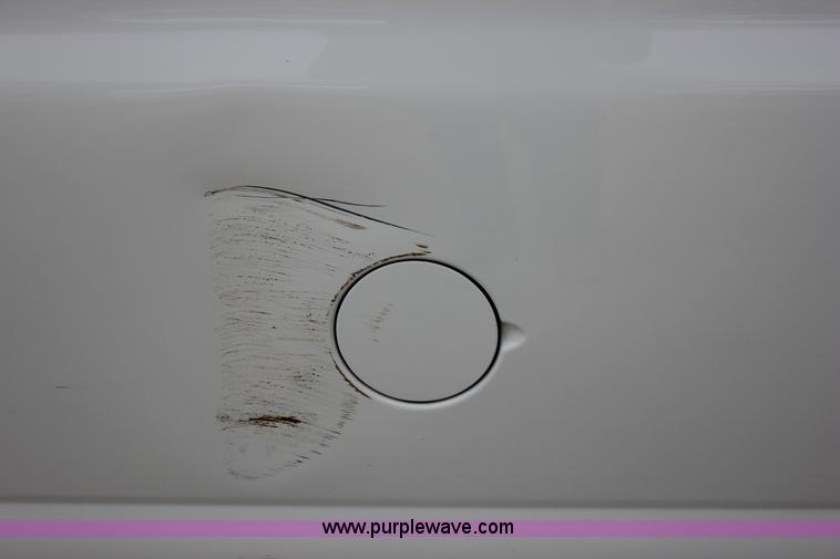 image for item J2319 2010 Chevrolet Express 3500 Extended van