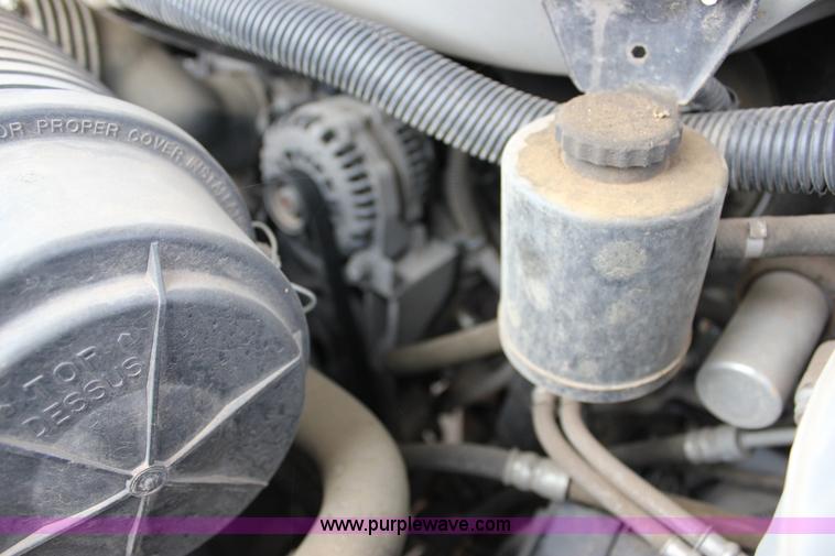 image for item J2319 2010 Chevrolet Express 3500 Extended van