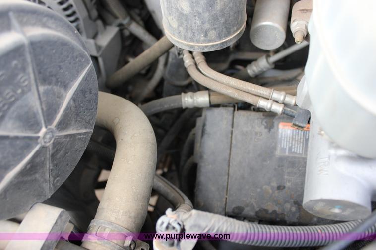 image for item J2319 2010 Chevrolet Express 3500 Extended van