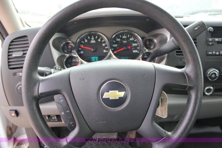 image for item J2320 2010 Chevrolet Silverado 2500HD LS Ext. Cab pickup truck