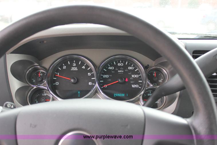 image for item J2320 2010 Chevrolet Silverado 2500HD LS Ext. Cab pickup truck