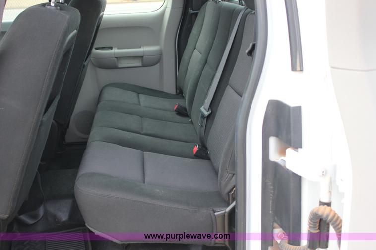 image for item J2320 2010 Chevrolet Silverado 2500HD LS Ext. Cab pickup truck