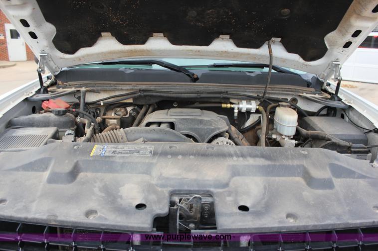 image for item J2320 2010 Chevrolet Silverado 2500HD LS Ext. Cab pickup truck