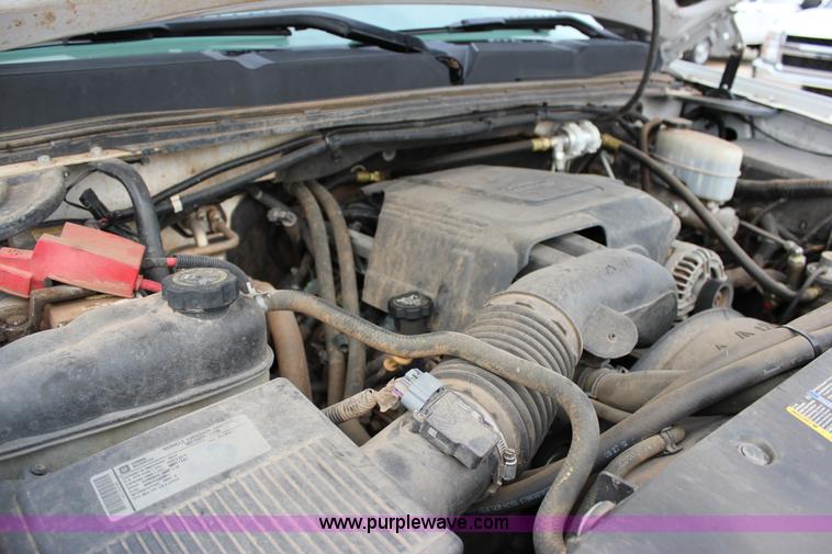 image for item J2320 2010 Chevrolet Silverado 2500HD LS Ext. Cab pickup truck