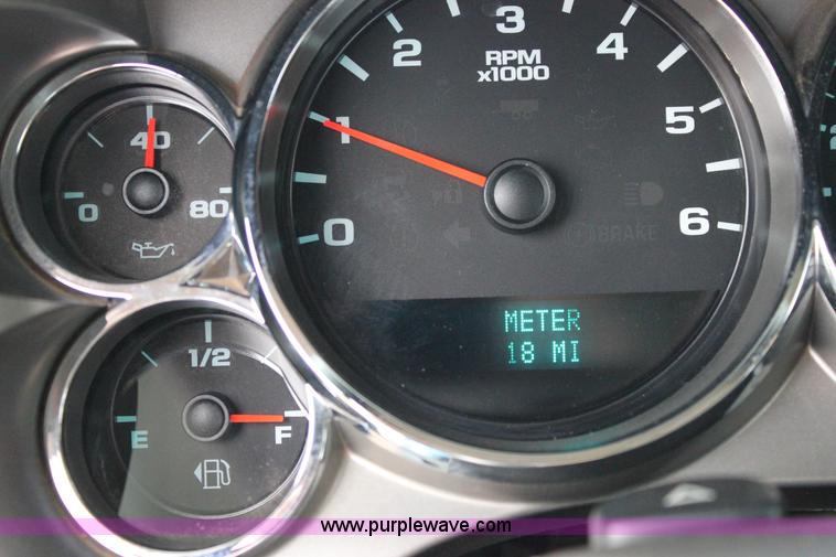 image for item J2321 2010 Chevrolet Silverado 2500HD LS Ext. Cab pickup truck