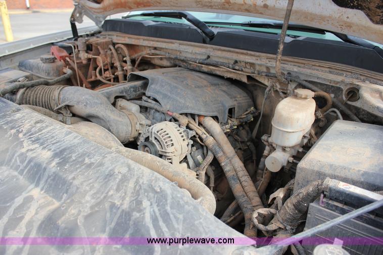 image for item J2321 2010 Chevrolet Silverado 2500HD LS Ext. Cab pickup truck