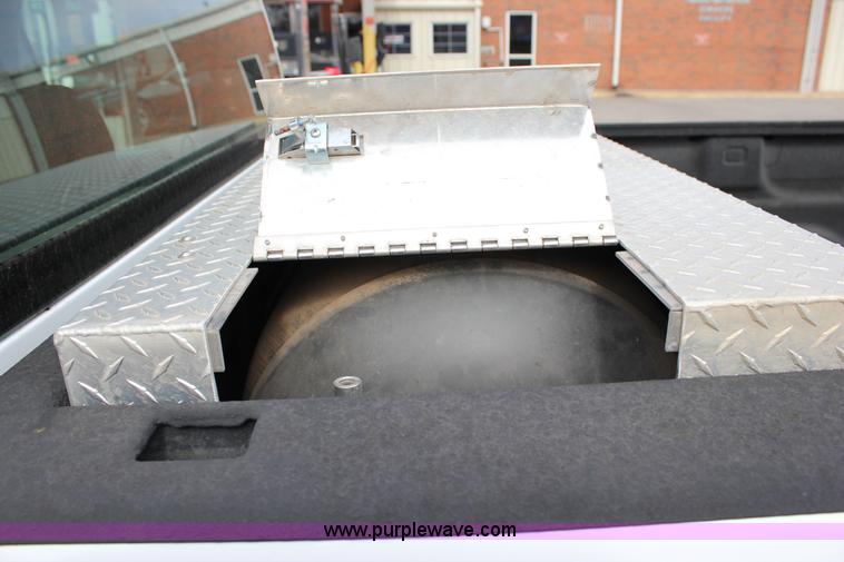 image for item J2321 2010 Chevrolet Silverado 2500HD LS Ext. Cab pickup truck