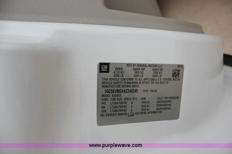 image for item J2321 2010 Chevrolet Silverado 2500HD LS Ext. Cab pickup truck